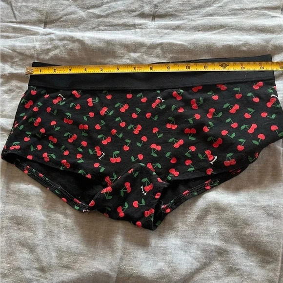 PINK Victoria’s Secret Underwear Lot of Two NWOT - Picture 4 of 5